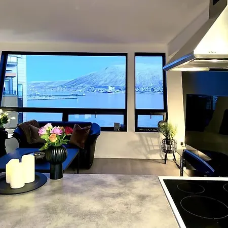 Fresh Topfloor-apartment With A Stunning Ocean View! Apartment *
