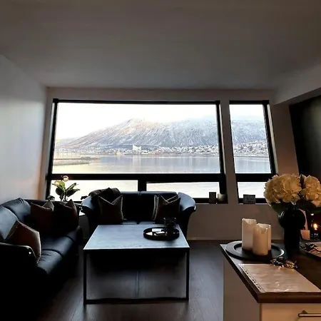 Apartment Fresh Topfloor-apartment With A Stunning Ocean View! Tromso